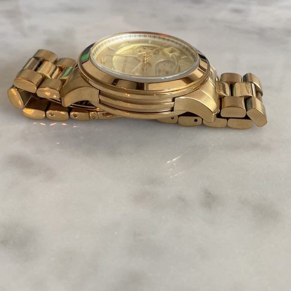 Michael Kors Oversized Women’s Watch - Picture 4 of 8